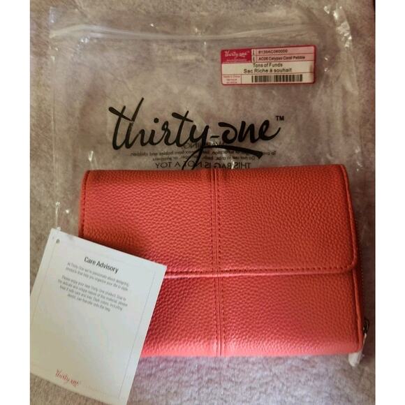 Thirty-One Tons of Funds Faux Leather in Coral w/ Polka Dot Internal & Strap NWT - Picture 1 of 7
